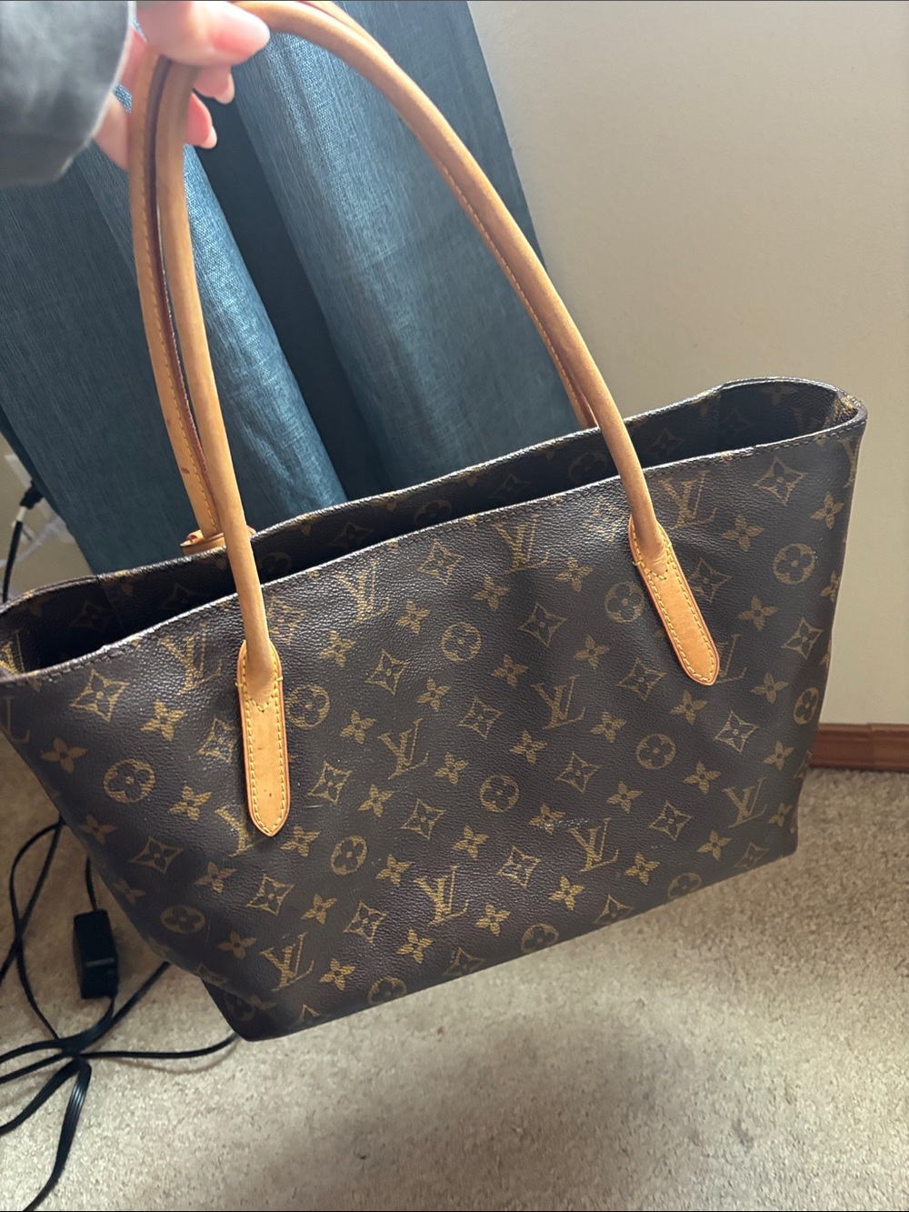 LV tote